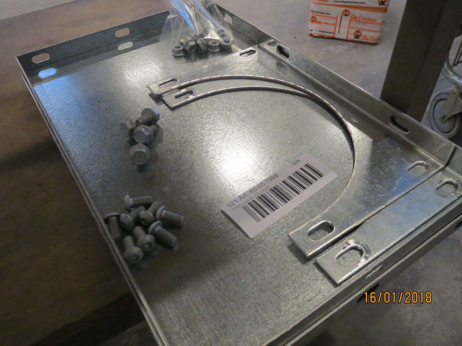 Outlet extra 400x200 ST205 galv. for trough auger 205mm M&M